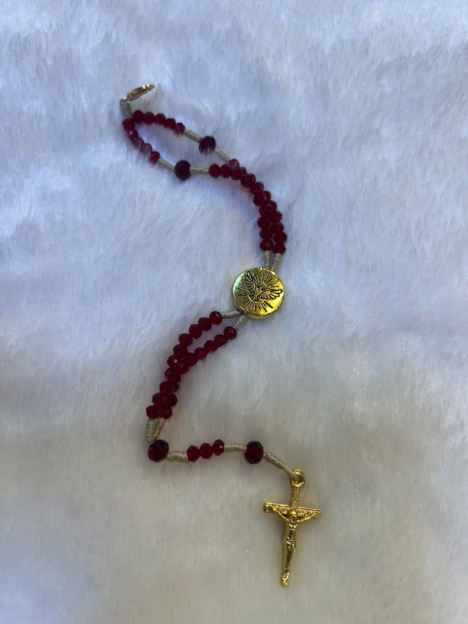 Terço Pulso CRISTAL VERMELHO RUBI - ESPIRITO SANTO - DOURADO