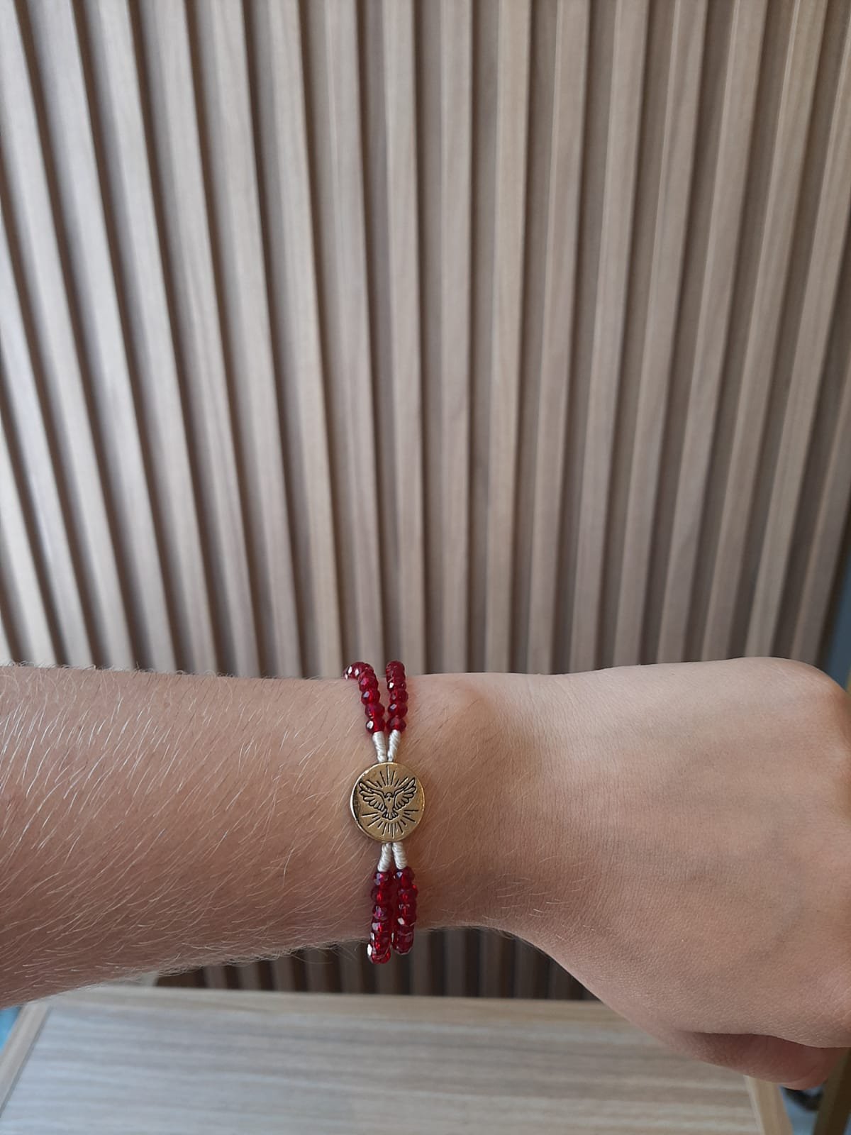 Terço Pulso CRISTAL VERMELHO RUBI - ESPIRITO SANTO - DOURADO - Imagem 2